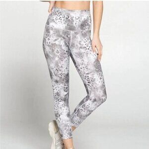 Evolution and Creation The Mia Legging White Gray Snow Leopard Animal Sz M